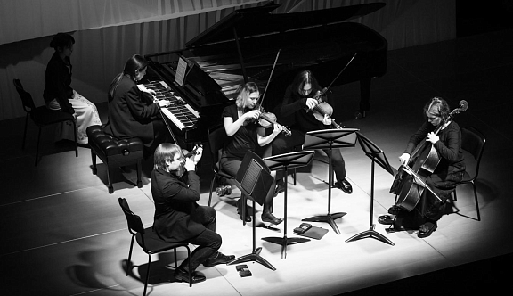 Île Thélème Ensemble 