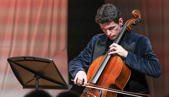 Михаил Калашников  - Фото