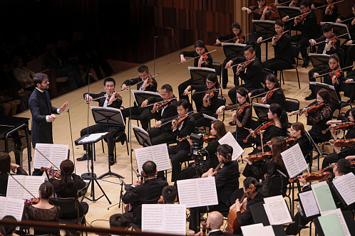 Оркестр Китайского национального центра исполнительских искусств (г. Пекин) впервые в России выступил на сцене Зала Зарядье фото