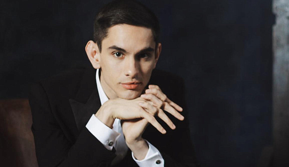 Дмитрий Шишкин  - Фото